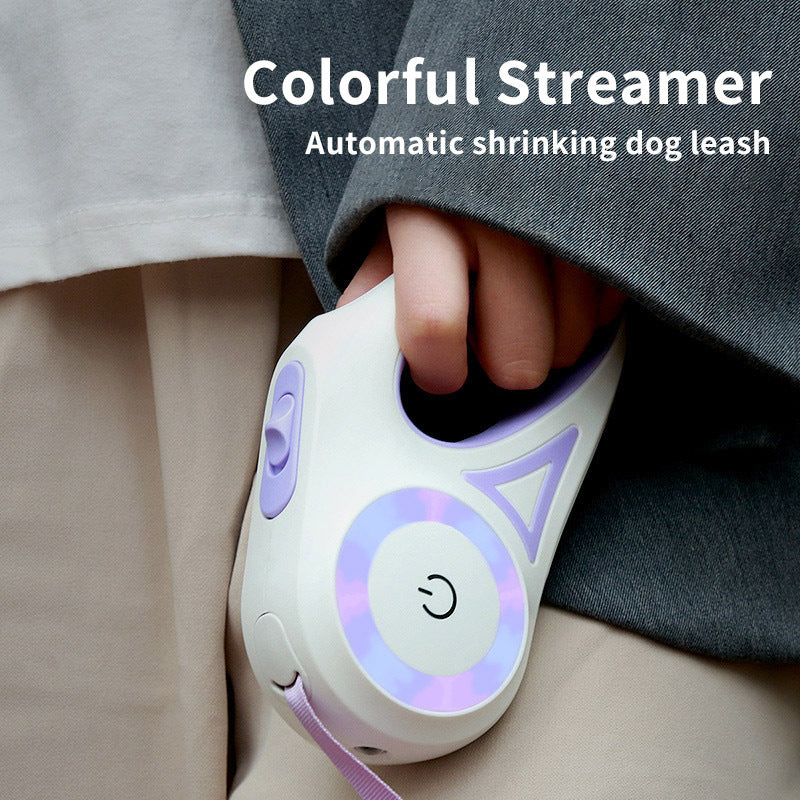 Retractable leash with light