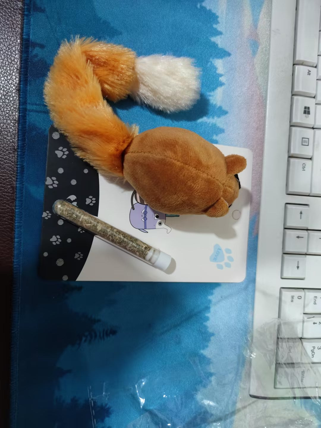 Souris en Peluche avec Herbe à Chat – Jouet Mignon et Apaisant pour Chat